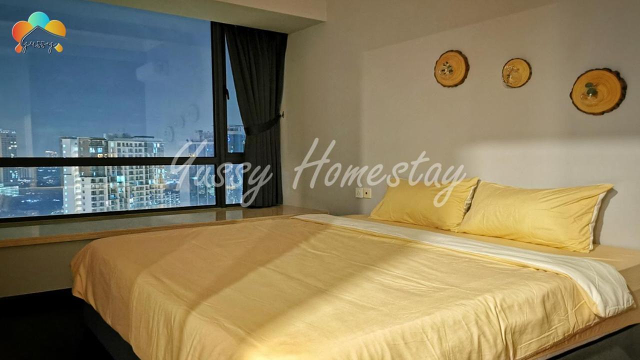 Yussy 2 Bedroom Sea View Condo At R&F Princess Cove Johor Bahru Exterior photo