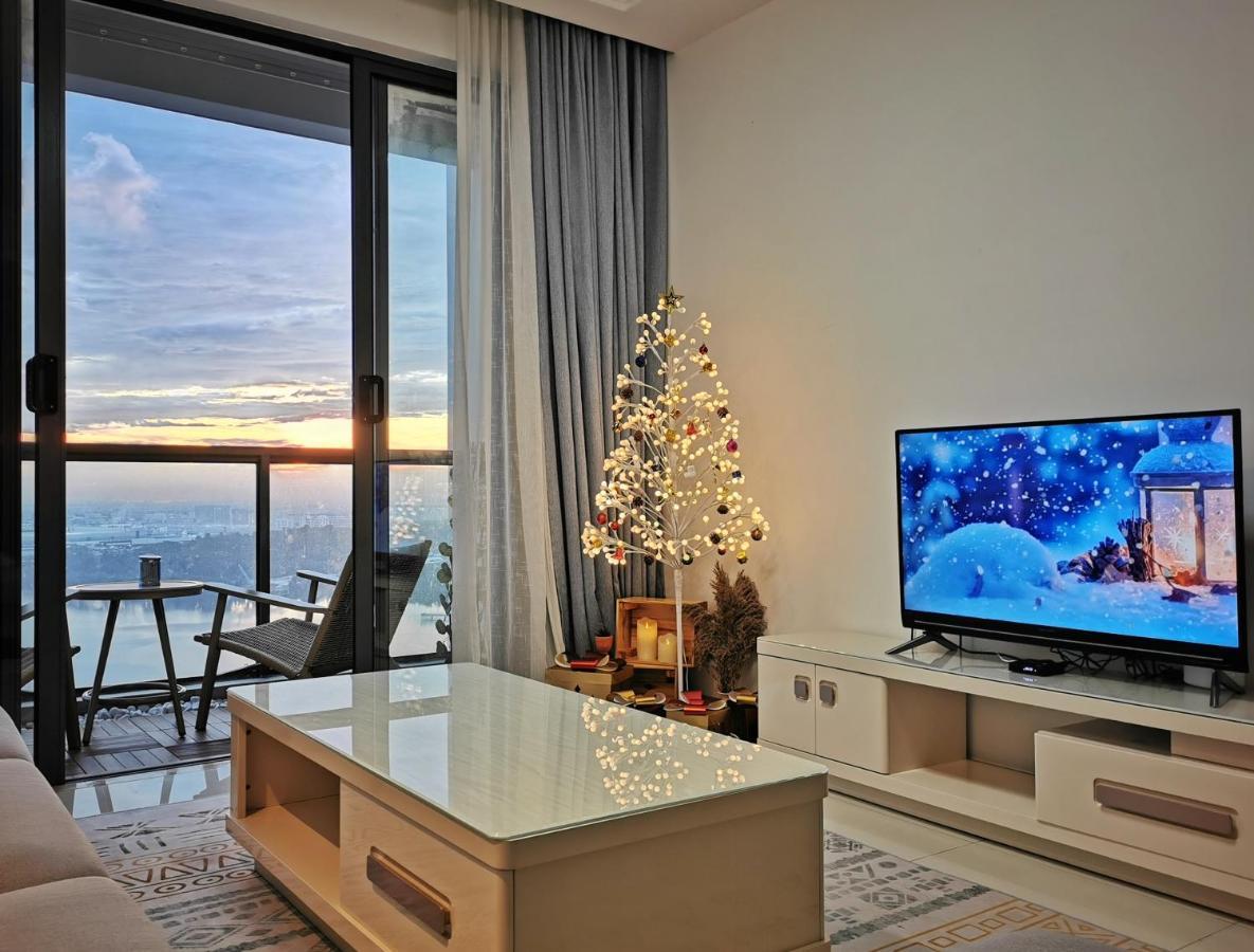 Yussy 2 Bedroom Sea View Condo At R&F Princess Cove Johor Bahru Exterior photo