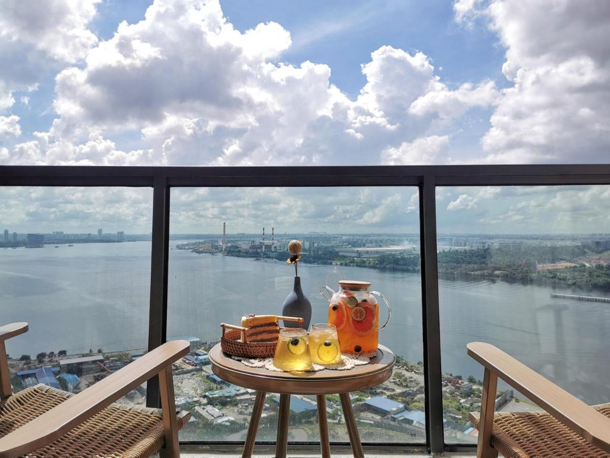 Yussy 2 Bedroom Sea View Condo At R&F Princess Cove Johor Bahru Exterior photo