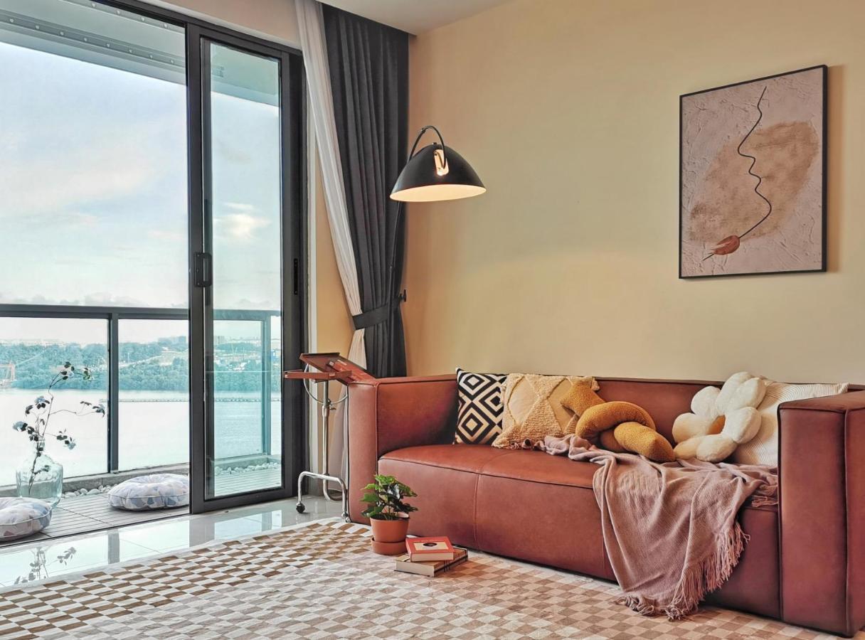 Yussy 2 Bedroom Sea View Condo At R&F Princess Cove Johor Bahru Exterior photo